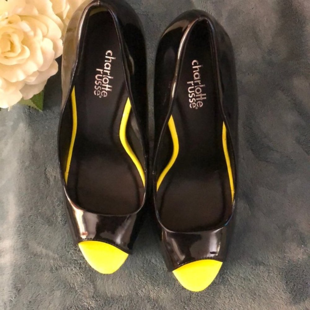 Charlotte Russe Ultra Cool Pumps - Picture 3 of 10